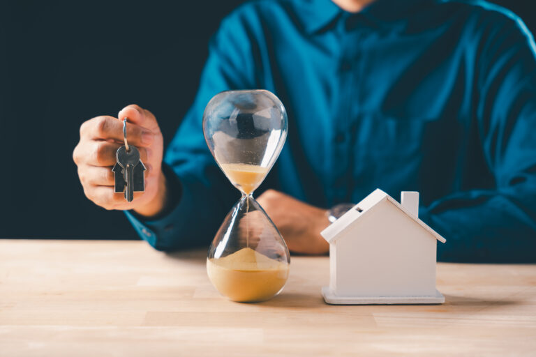 Handling Late Payments During Peak Season